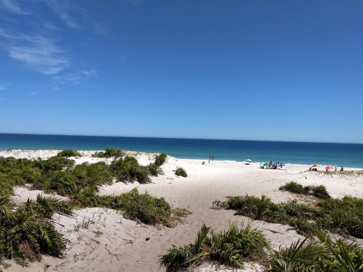 Entre A Praia E A Lagoa Арраял-ду-Кабу Экстерьер фото